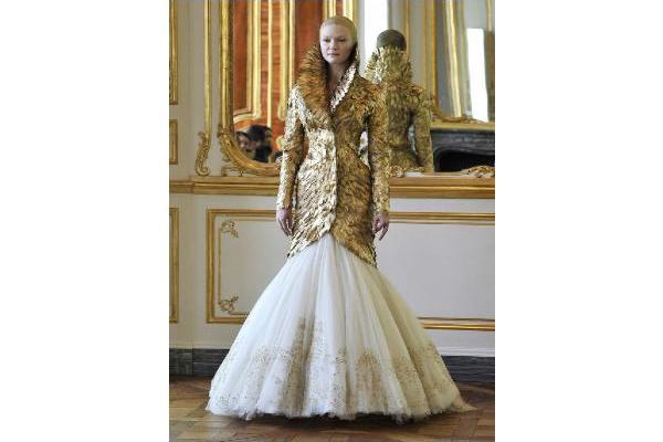 Alexander McQueen Fall 2010,