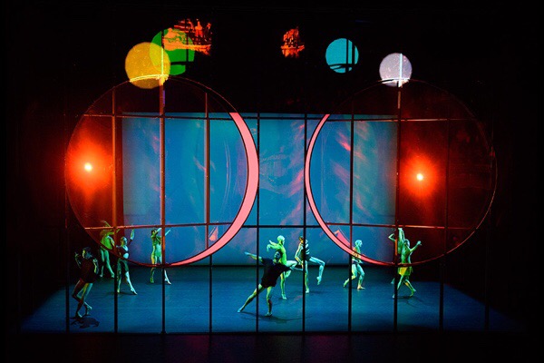 Tree of codes at Sadler's Wells, choreography by Wayne McGregor